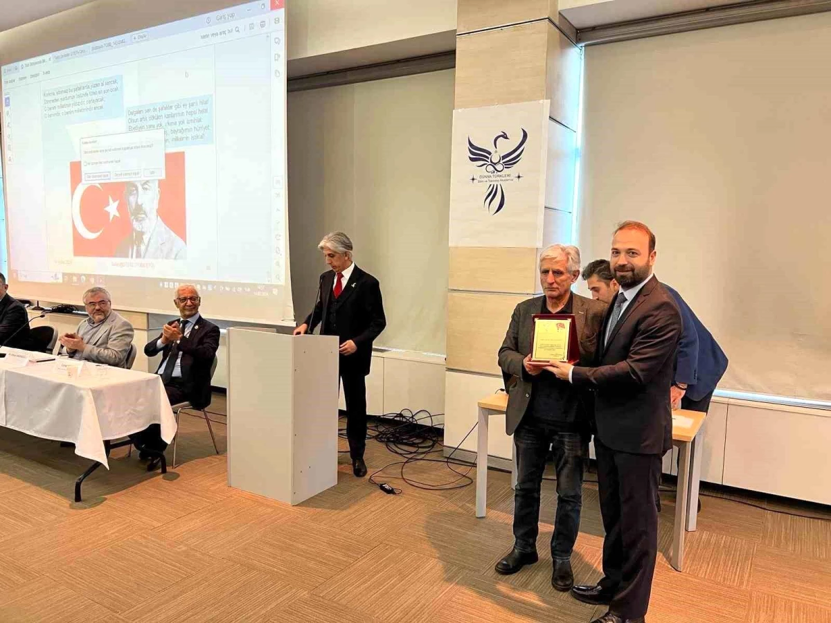 Dünya Türkleri Bilim Teknoloji Akademisi Ankara İl Başkanlığı tarafından düzenlenen konferans