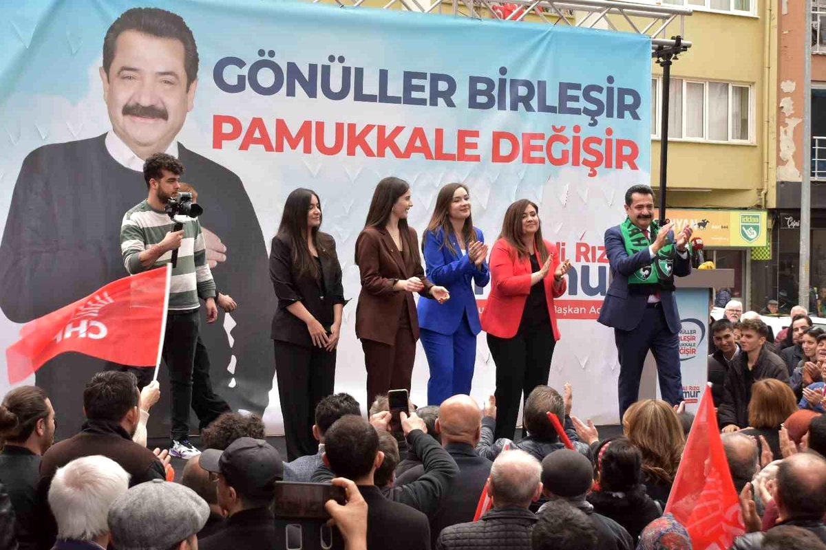 CHP Pamukkale Belediye Başkan Adayı Ali Rıza Ertemur Açılışta Duygusal Anlar Yaşadı