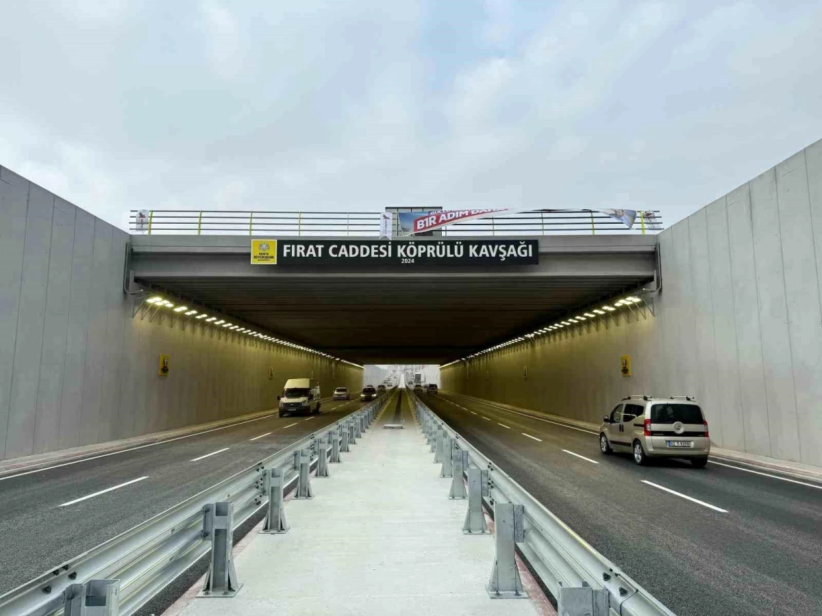 Konya\'da İstanbul Yolu Fırat Caddesi Köprülü Kavşağı trafiğe açıldı