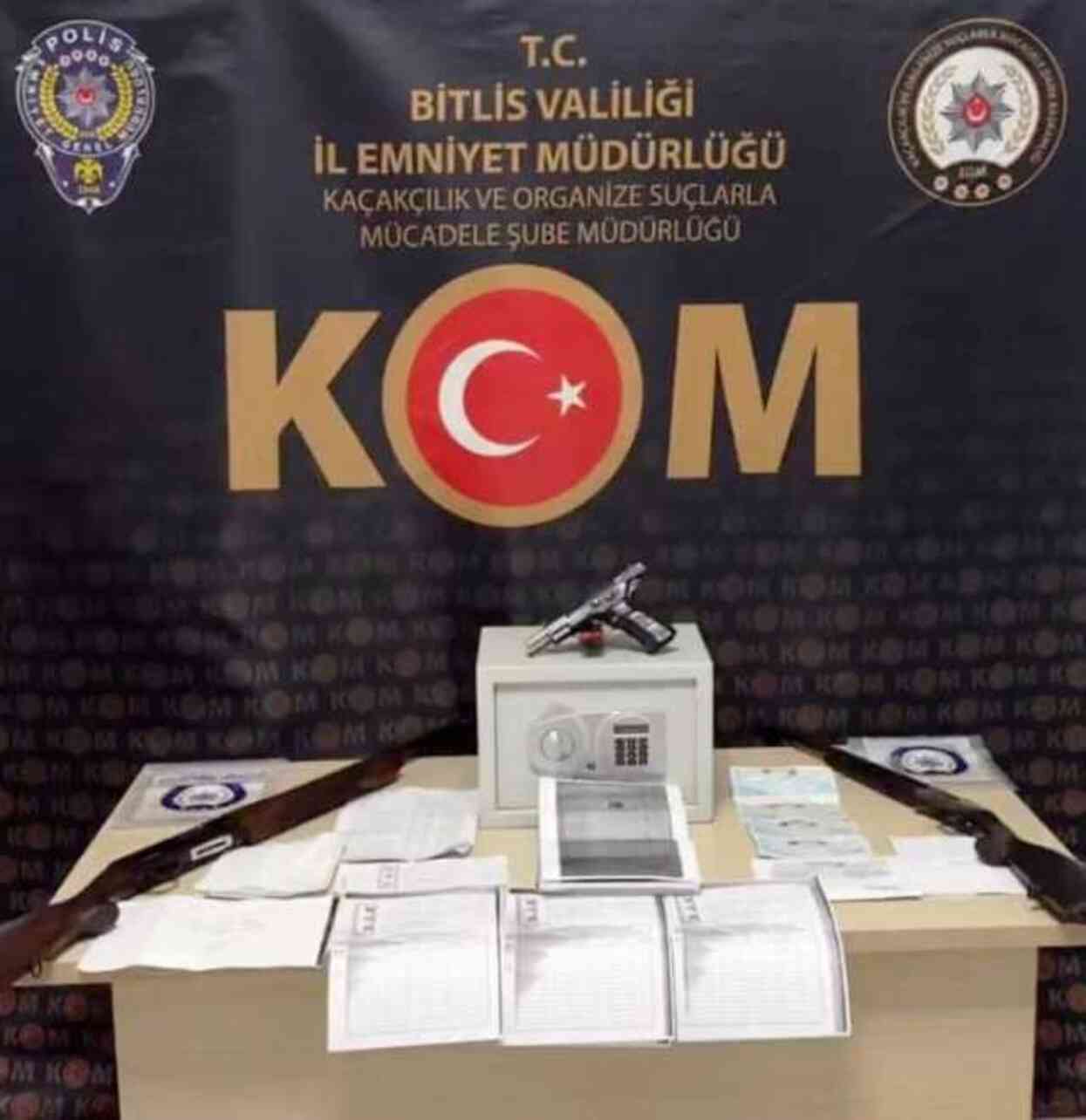 Bitlis'te tefecilik operasyonunda 48 şüpheli gözaltına alındı Bitlis'te tefecilik operasyonunda 48 şüpheli gözaltına alındı