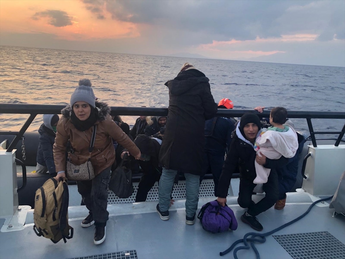 Yunanistan unsurlarınca geri itilen 32 düzensiz göçmen Bodrum\'da kurtarıldı