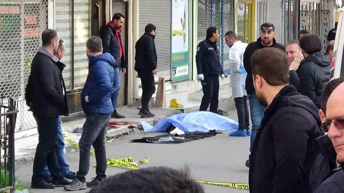 Şanlıurfa\'da karakol önünde cinnet getiren koca, eşini vurup aynı silahla intihar etti