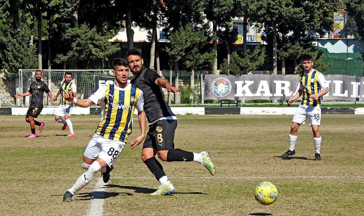 Çeşme Belediyespor, Alaçatıspor\'a 1-0 mağlup oldu