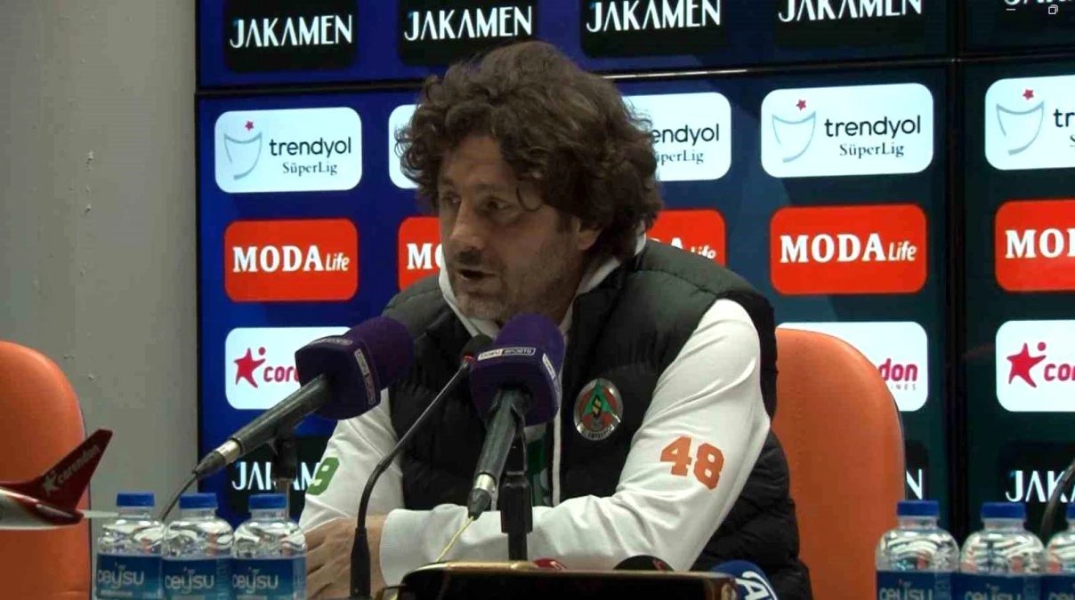 Alanyaspor Teknik Direktörü Fatih Tekke: Skor ne olursa olsun oynamaya çalışmalıyız