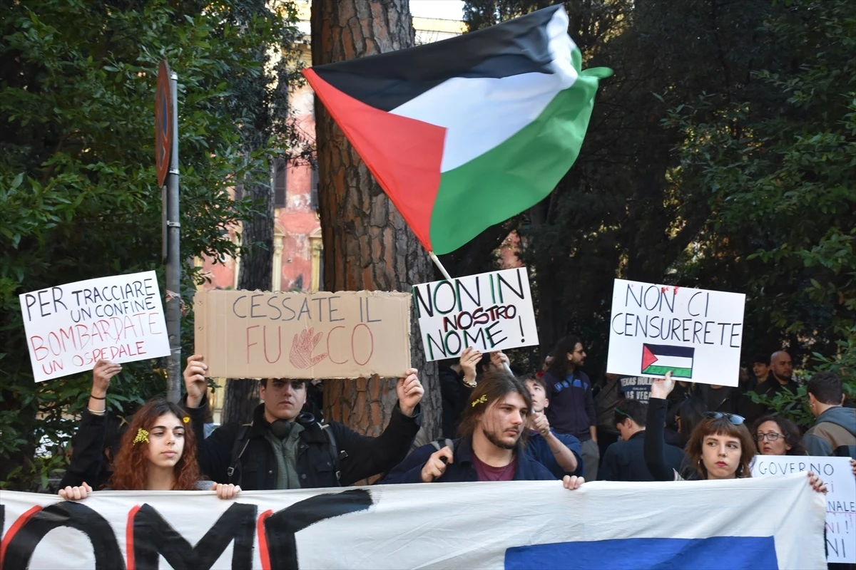 İtalya\'da Sanremo Müzik Festivali\'nde İsrail\'e destek açıklaması protesto edildi