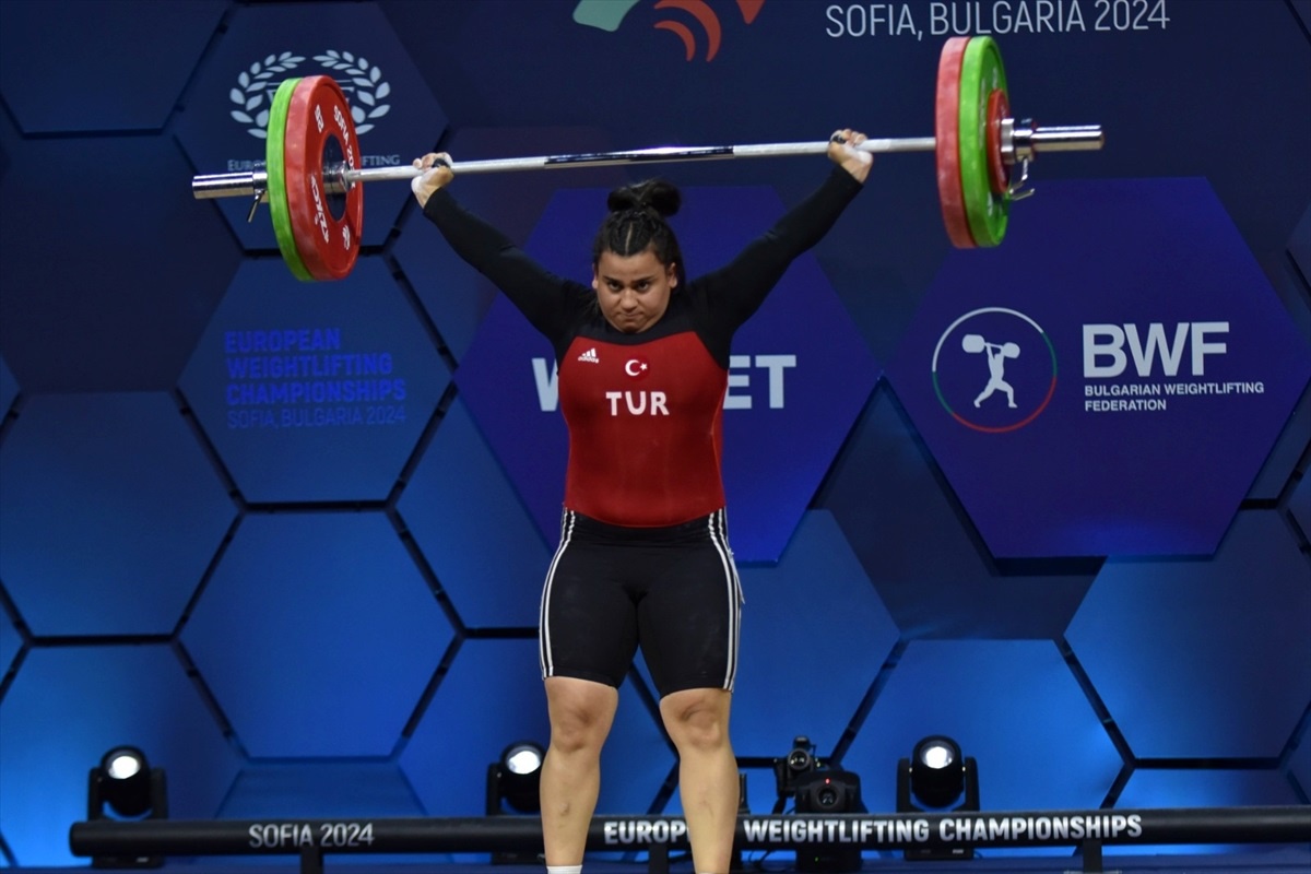 Dilara Narin, Avrupa Şampiyonası\'nda 2 bronz madalya kazandı