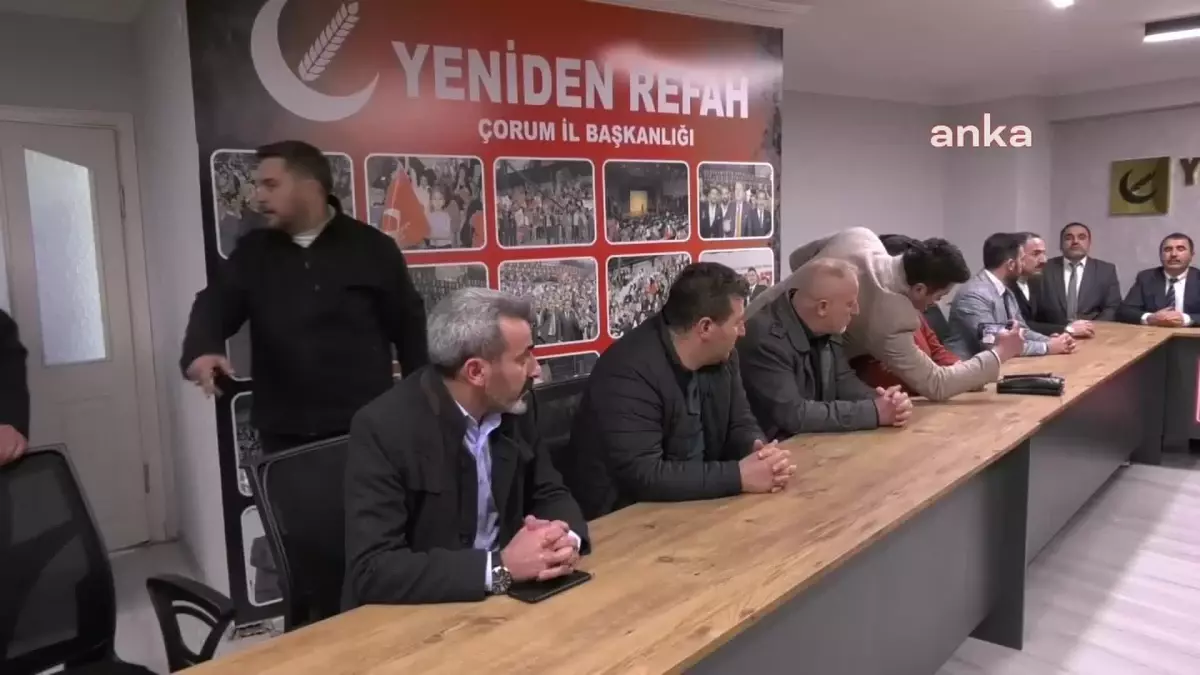 Saadet Partisi\'nden istifa eden Kemal Kurt, Yeniden Refah Partisi\'ne katıldı