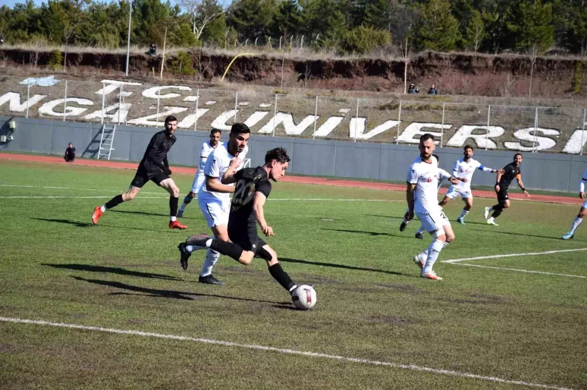 Anadolu Üniversitesi Spor Kulübü, Turgutluspor\'a 2-0 mağlup oldu