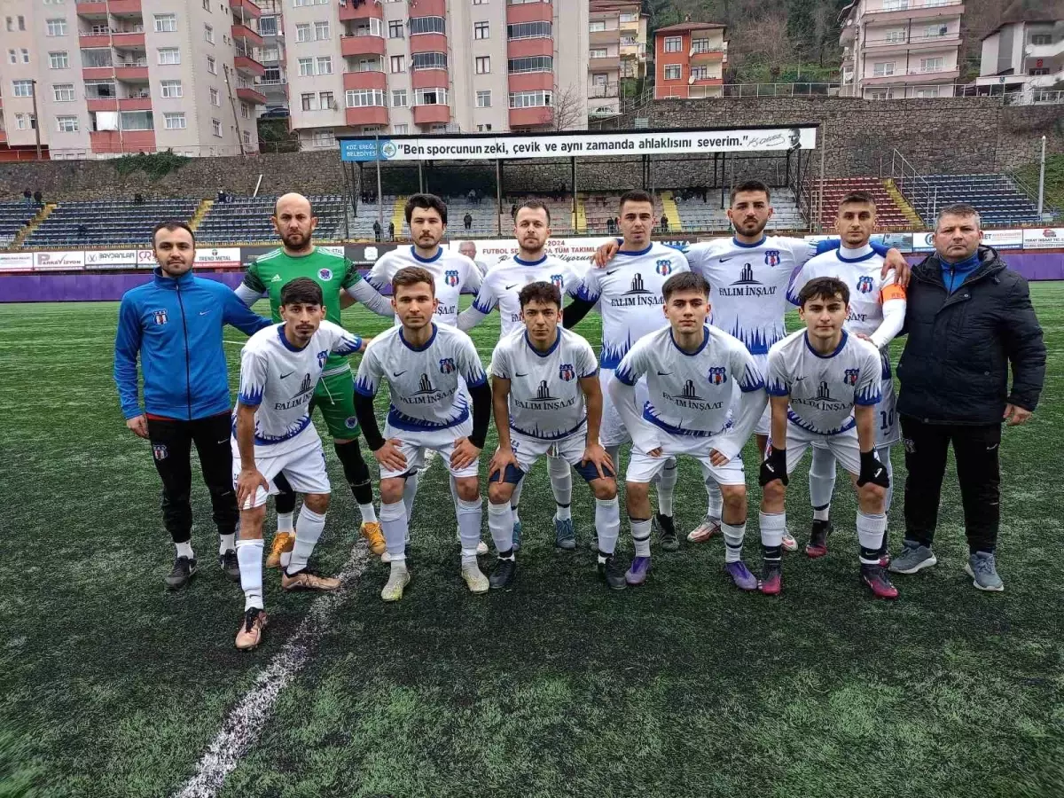 Zonguldak Ereğli Spor, Ereğli Demirspor\'u mağlup ederek şampiyonluğunu ilan etti