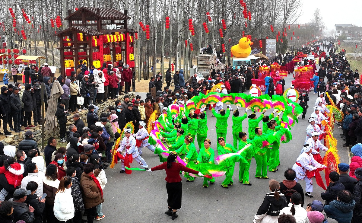 Çin Yeni Yılı, Xi\'an\'da Geleneksel Geçit Töreniyle Kutlandı