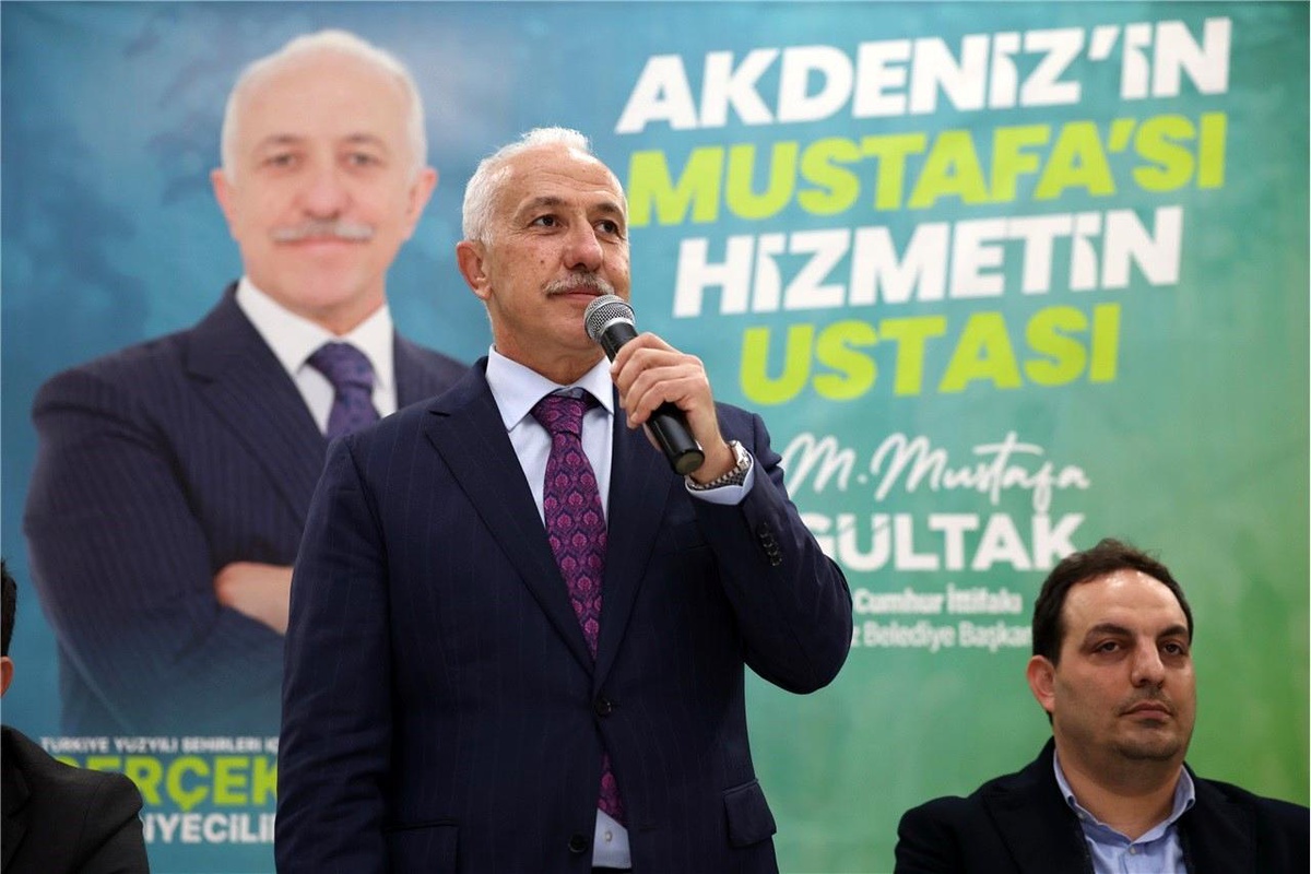 Akdeniz Belediye Başkanı Mustafa Gültak Halk Toplantısında Konuştu