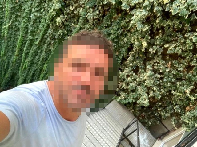 Eski eşini 23 yerinden vuran adam, çocuklarıyla canlı yayında konuşunca yakalandı Eski eşini 23 yerinden vuran adam, çocuklarıyla canlı yayında konuşunca yakalandı