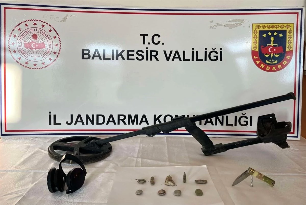 Jandarma Operasyonunda Sikke ve Kurtuluş Savaşı Fişeği Ele Geçirildi