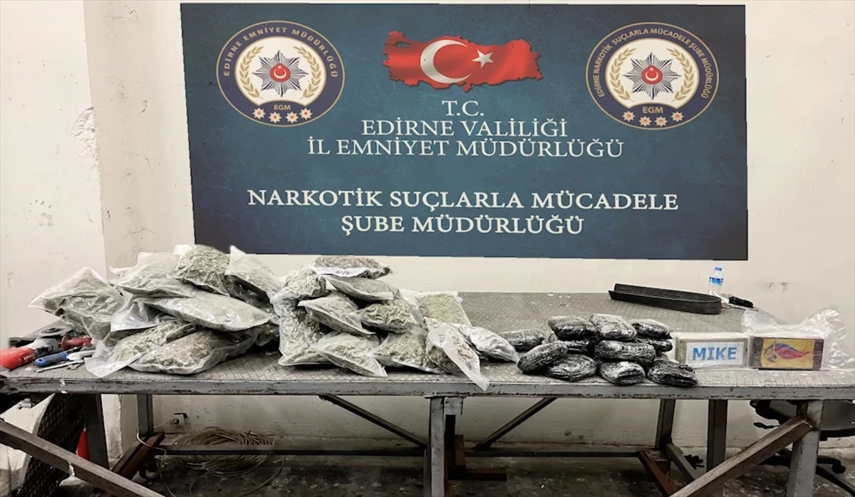 Kapıkule Sınır Kapısı\'nda tır yakıt deposunda uyuşturucu bulundu