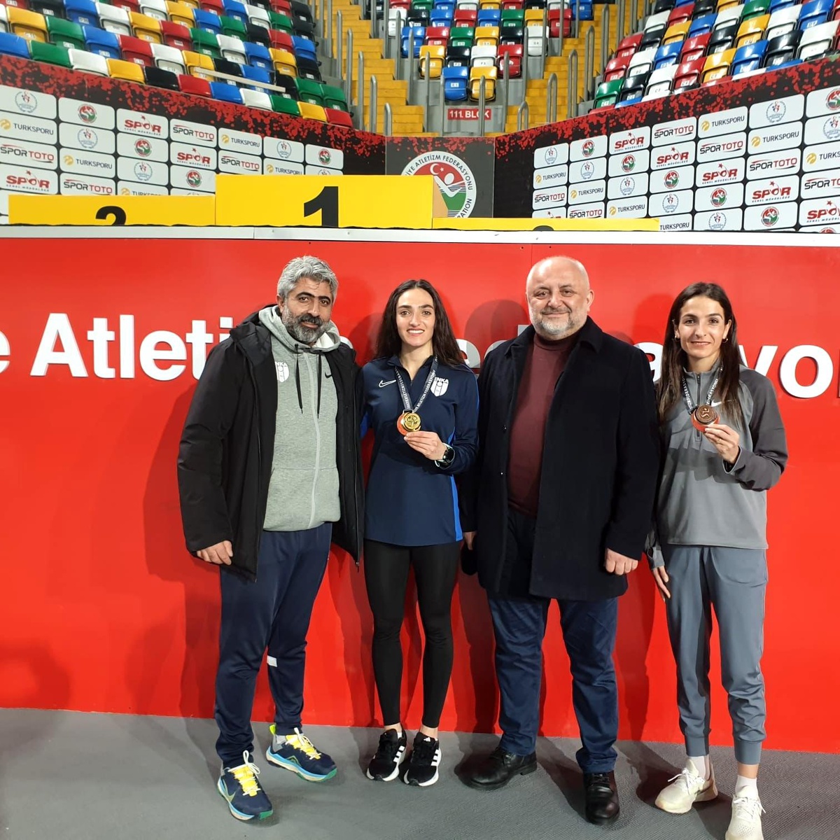 Karslı Atletler Madalyalarla Dönüyor