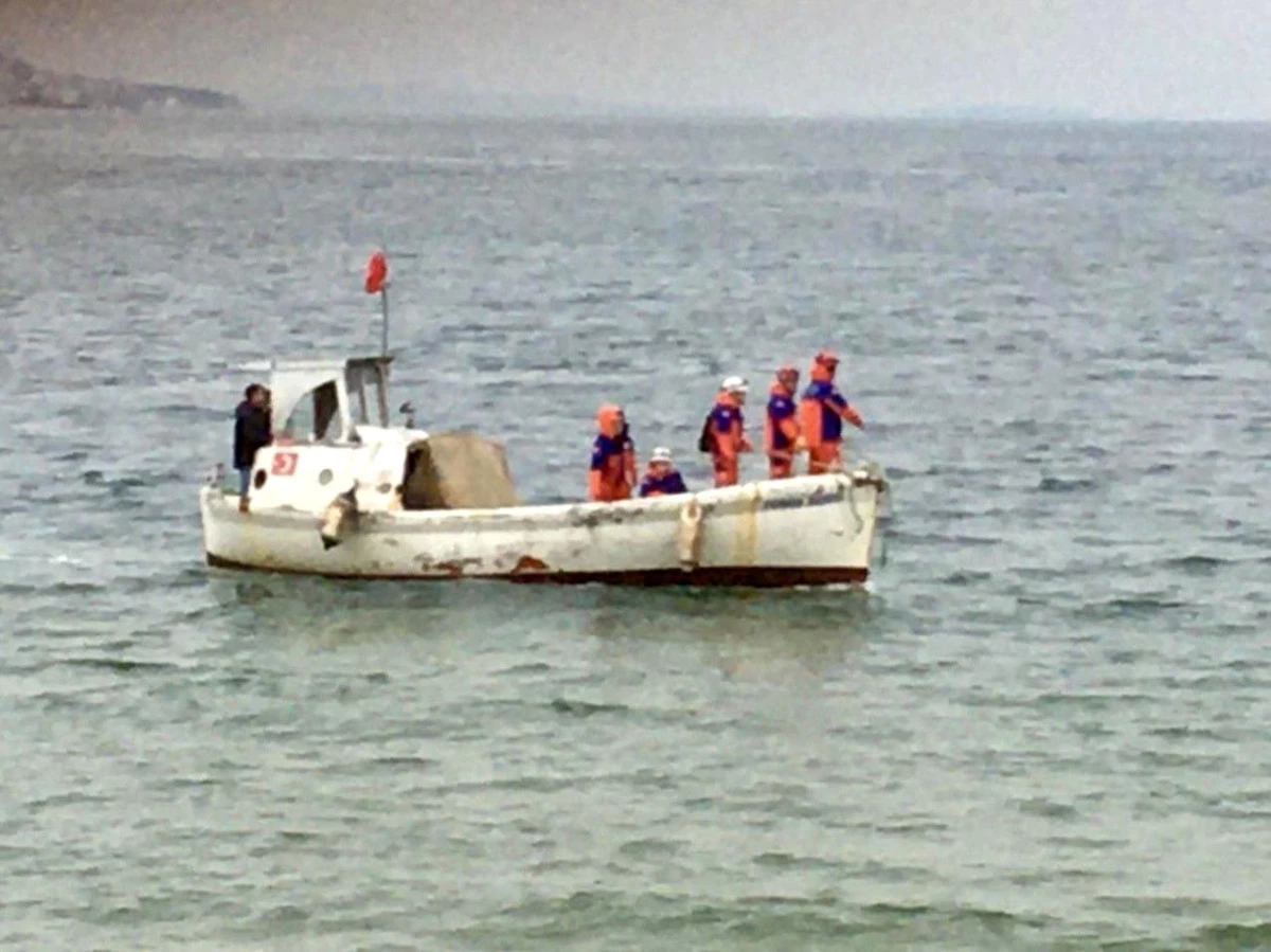 Marmara Denizi\'nde batan kuru yük gemisinin kayıp mürettebatı için arama çalışmaları devam ediyor
