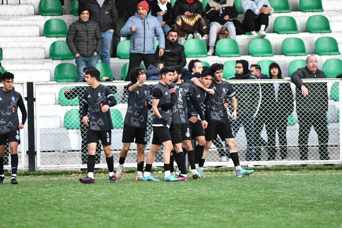 Kayseri Atletikspor Süper Amatör Küme B Grubu\'nda Namağlup Şampiyon