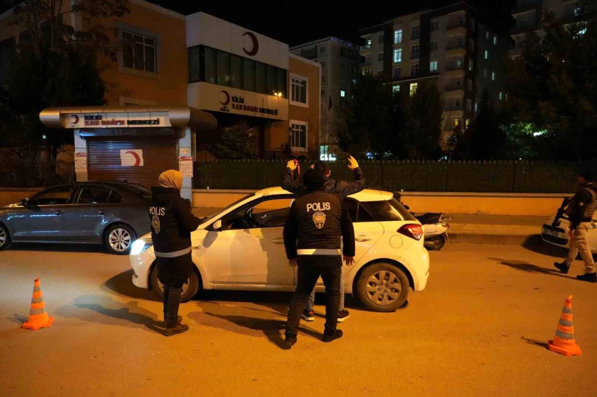 Kilis\'te Güven ve Huzur Uygulaması: 17 Gözaltı