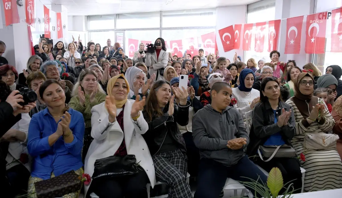 Kuşadası Belediye Başkanı Kadınların Temsilini Vaat Ediyor