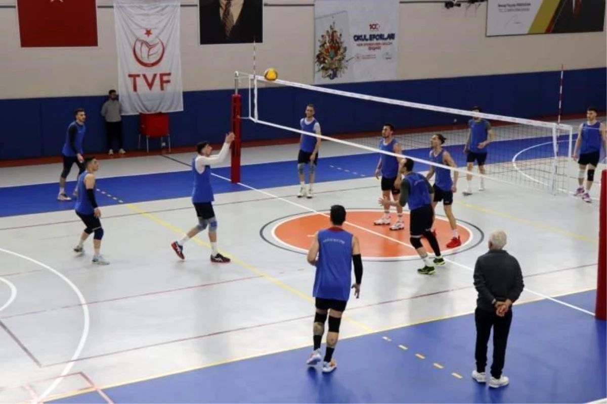 Nazilli Belediyespor Erkek Voleybol Takımı Yarı Final ve Final Maçlarına Hazır