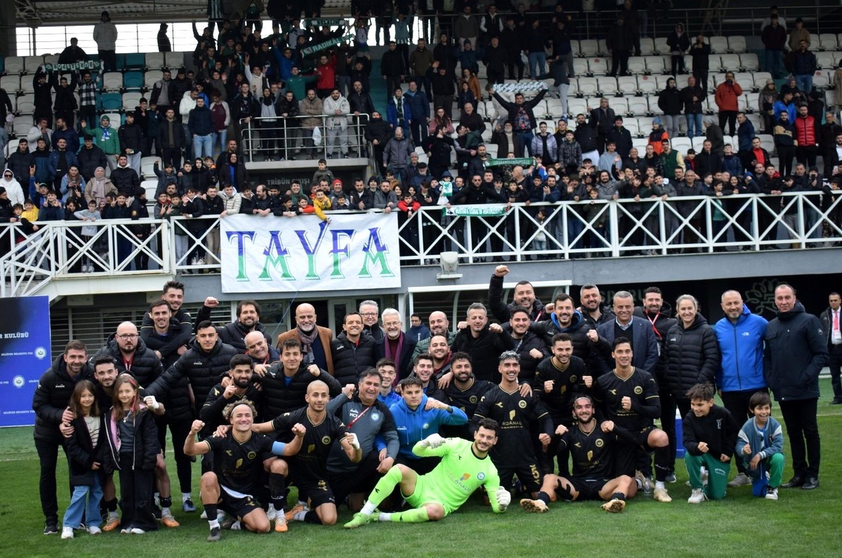 Nilüfer Belediye FSK, Bandırma Etispor\'u 2-0 yenerek liderliğini sürdürdü