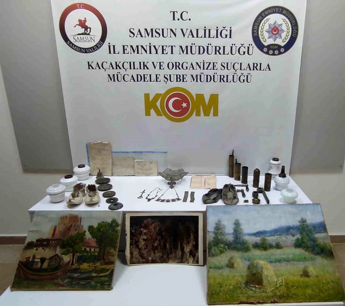 Samsun\'da polis uygulamasında etnografik eserler ele geçirildi