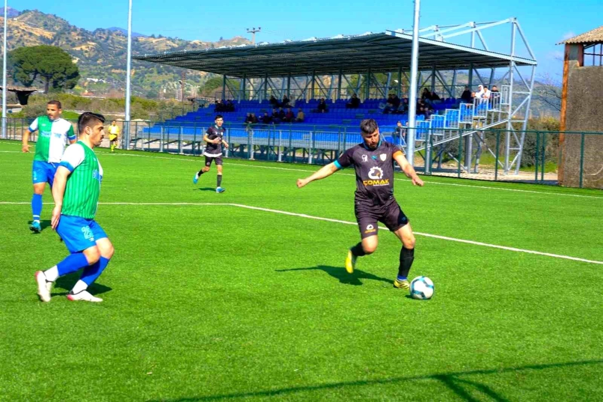 Aydın\'ın Serçeköy Futbol Sahası Açıldı