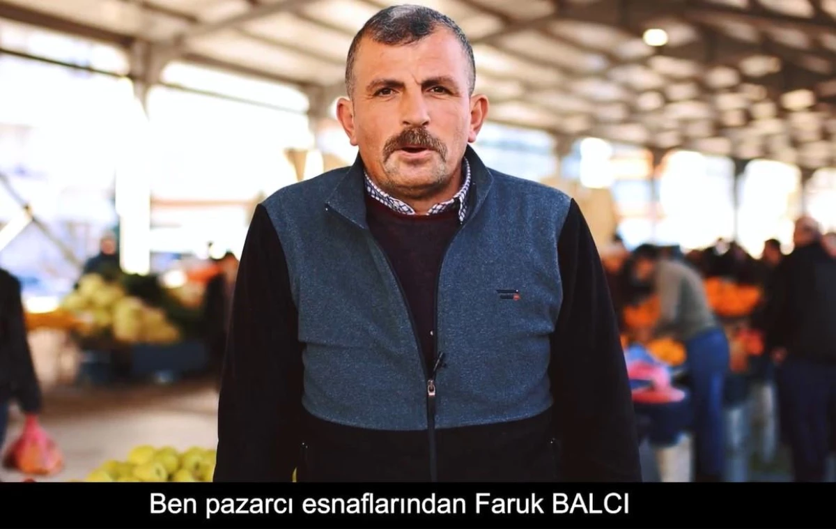 Tokat\'ın sevilen pazarcısı Faruk Balcı, siyasi dönüşüyle gündeme oturdu