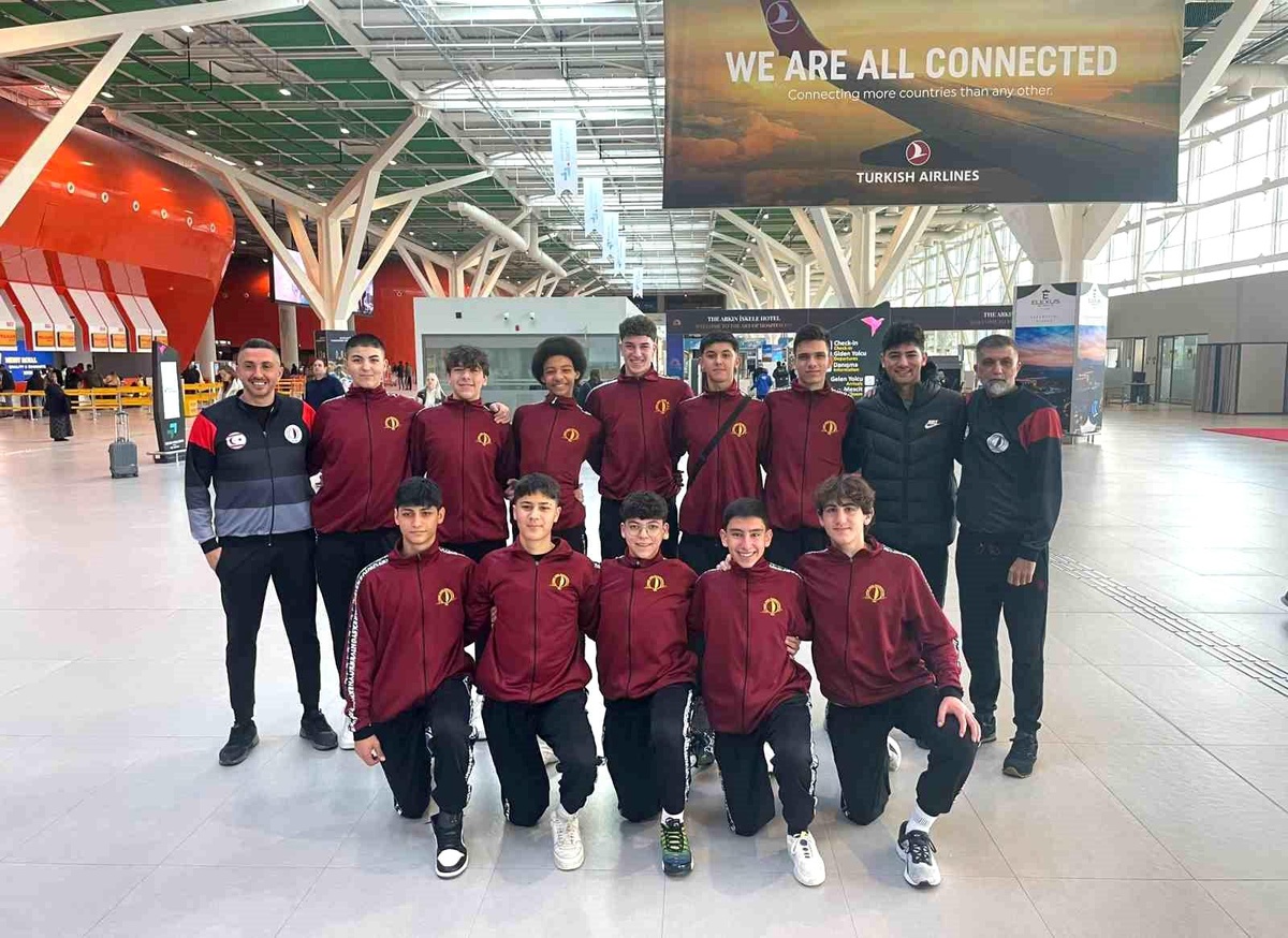 Yakın Doğu Koleji Erkek Basketbol Takımı Türkiye finallerinde şampiyonluk için mücadele edecek
