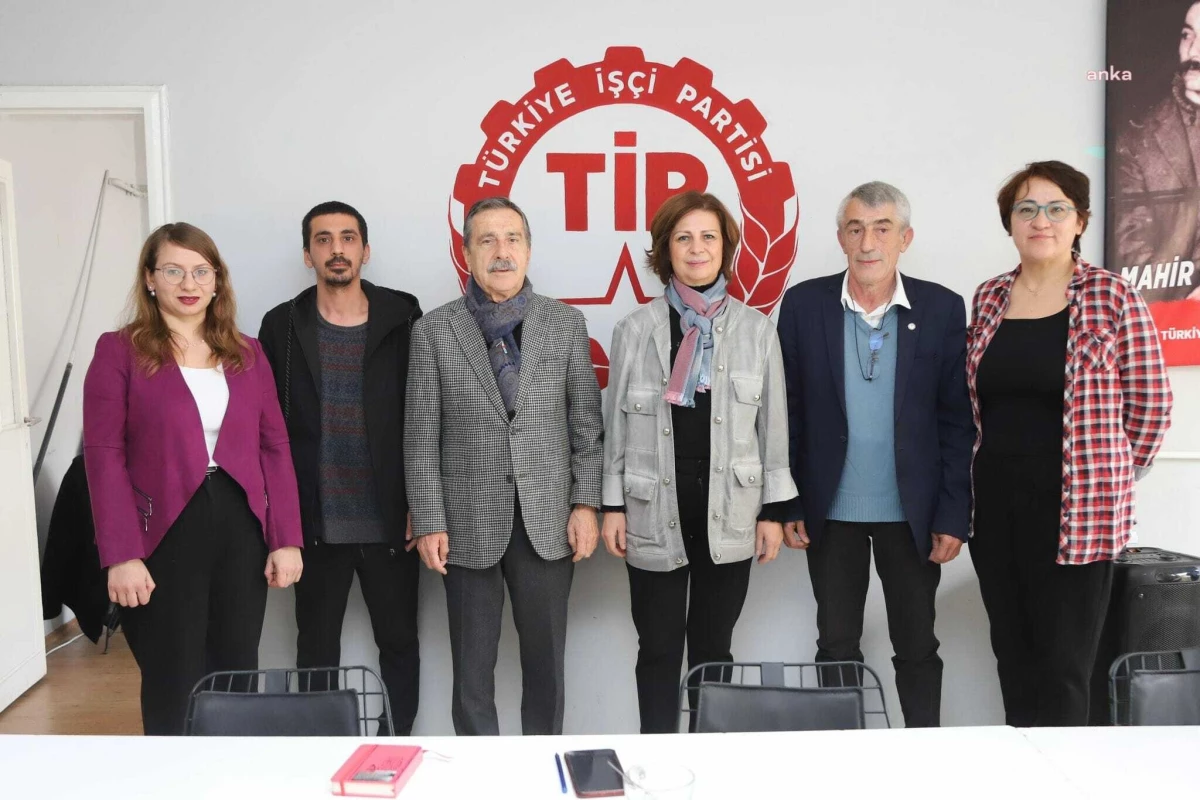 CHP Eskişehir Büyükşehir Belediye Başkan Adayı Ayşe Ünlüce ve Tepebaşı Belediye Başkanı Ahmet Ataç TİP\'i ziyaret etti