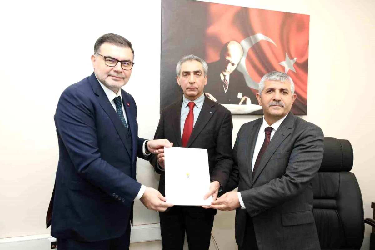 Hamza Dağ İzmir Büyükşehir Belediye Başkan adaylığı için başvuruda bulundu