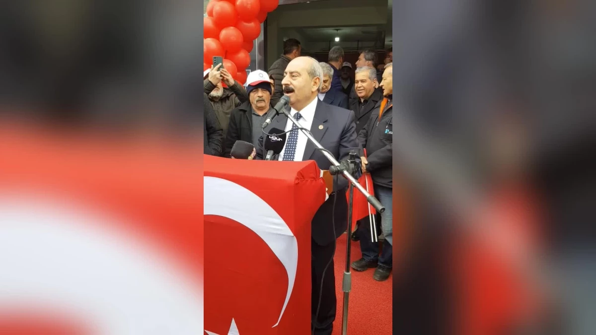 Banaz Belediye Başkanı Zafer Arpacı AKP\'den istifa ederek bağımsız aday oldu