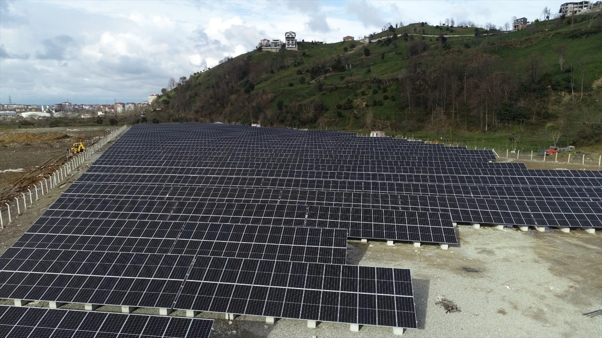 Rize\'nin Ardeşen ilçesinde kurulan güneş enerji santraliyle ayda 1,5 milyon liralık tasarruf sağlanacak