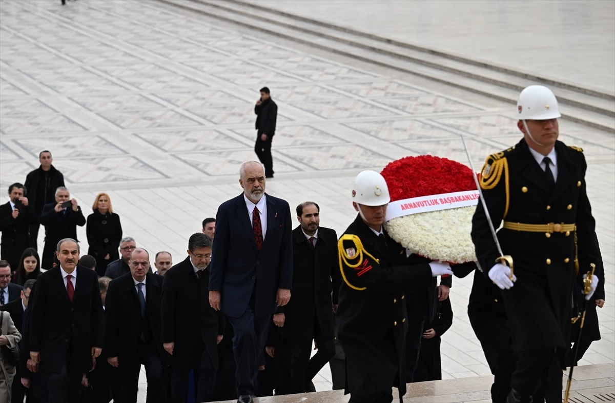 Arnavutluk Başbakanı Edi Rama, Anıtkabir\'e ziyarette bulundu