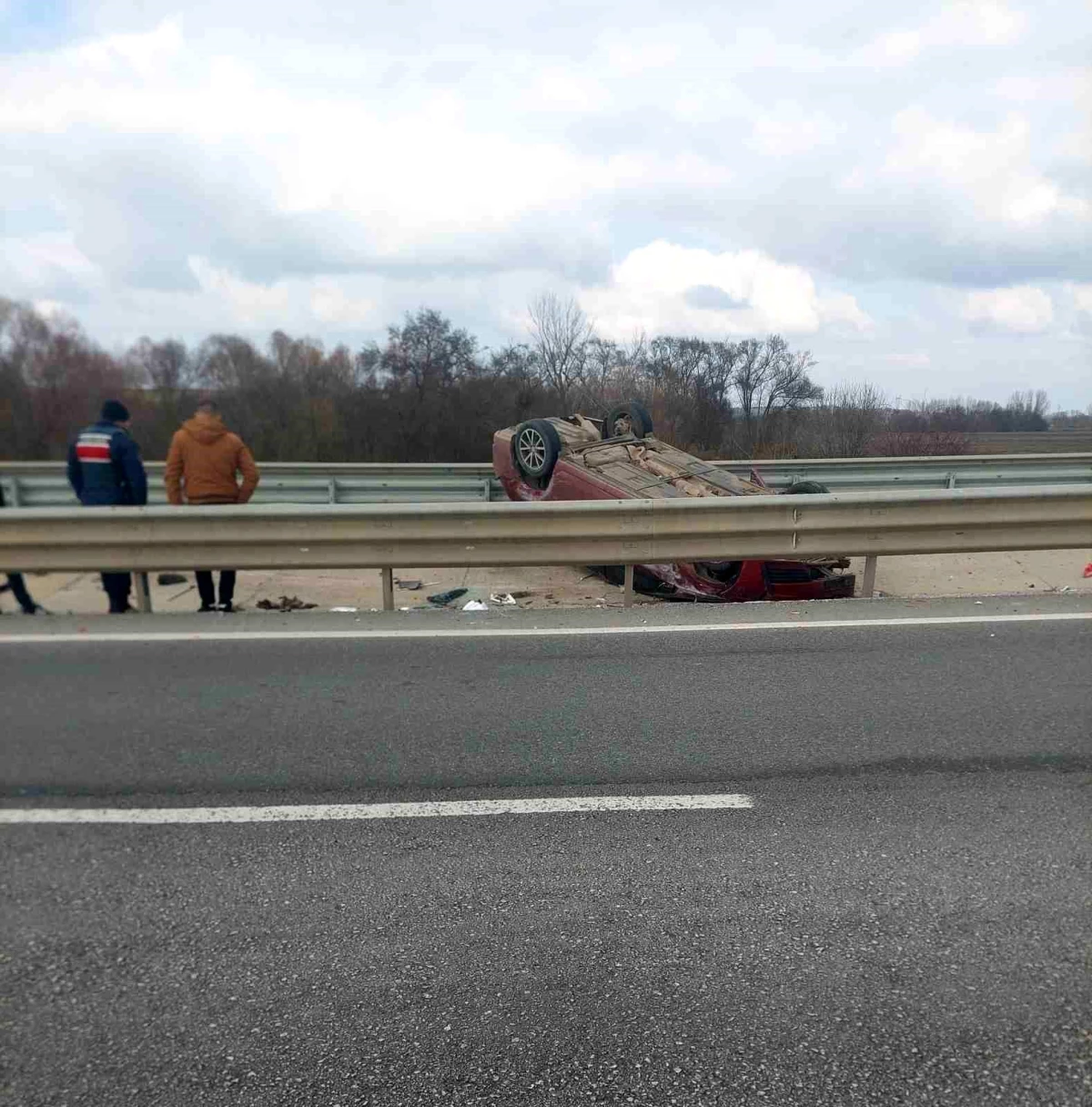 Kırklareli\'nde trafik kazası: Araç ters döndü