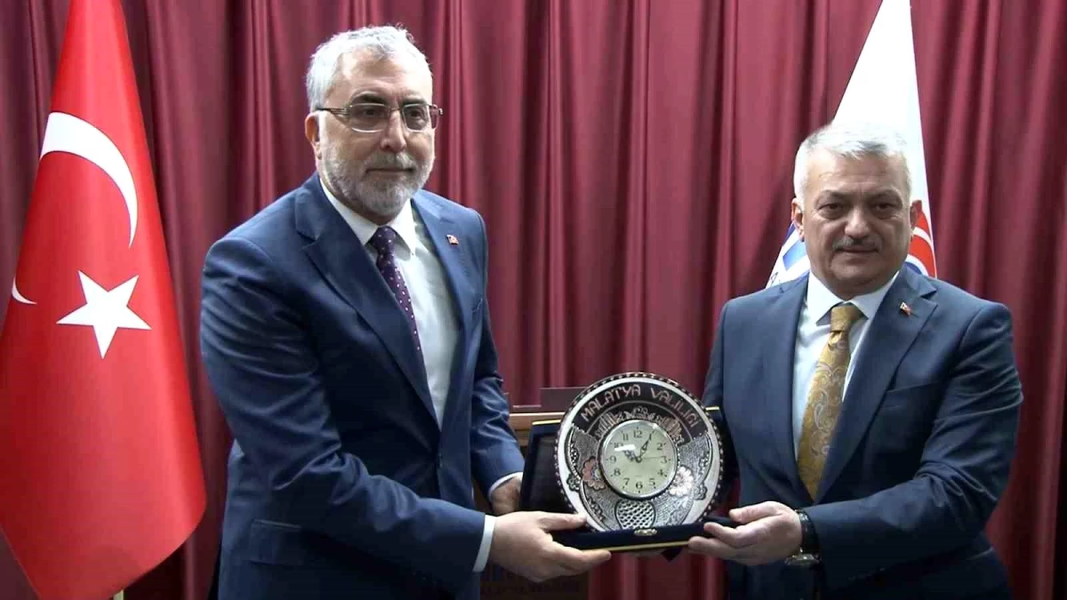 Çalışma ve Sosyal Güvenlik Bakanı Malatya\'da Valiliği Ziyaret Etti