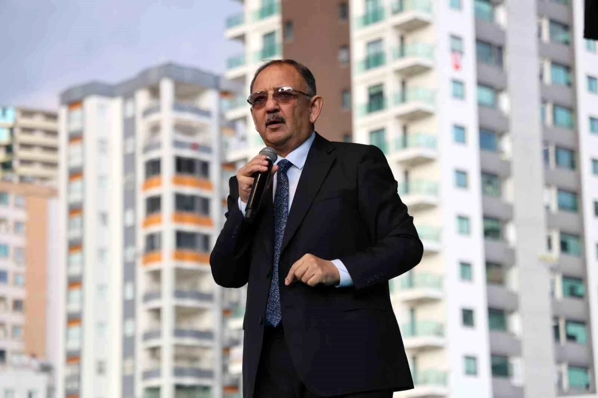 Bakan Özhaseki: "Deprem değil, kötü bina öldürür"