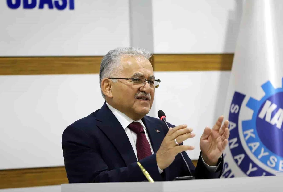 Kayseri Büyükşehir Belediye Başkanı Dr. Memduh Büyükkılıç, KAYSO Şubat Ayı Meclis Toplantısı\'na Katıldı