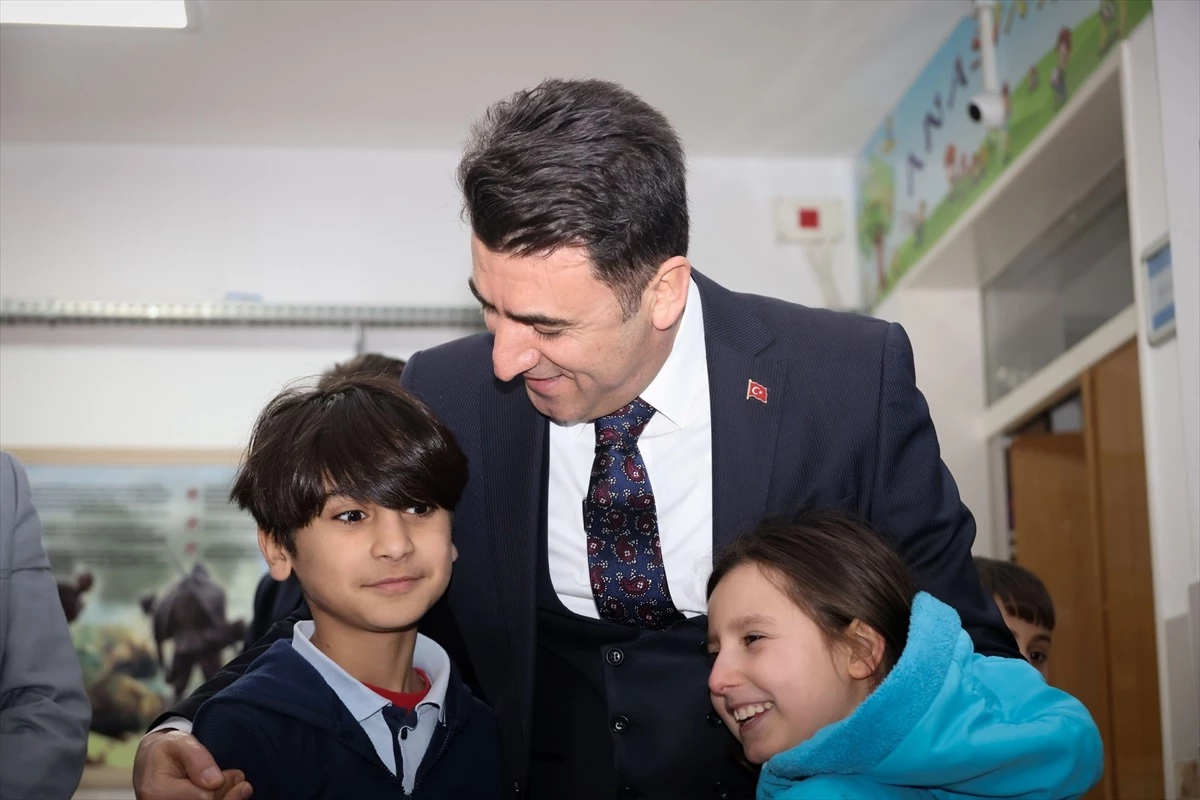 Bilecik Valisi Şefik Aygöl, BİL-EN programı kapsamında okulu ziyaret etti