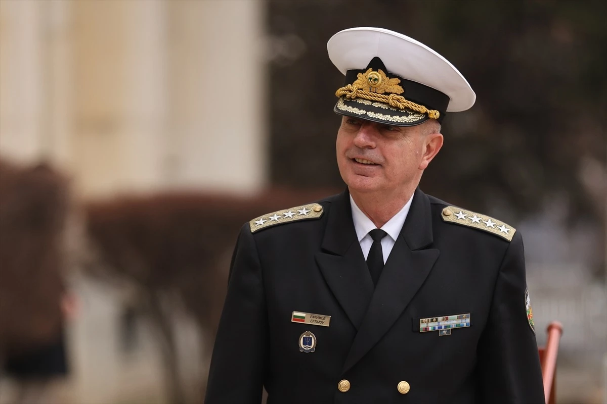 Bulgaristan Cumhurbaşkanı: Silahlı kuvvetlerimizin en önemli meselesi kadro yetersizliği