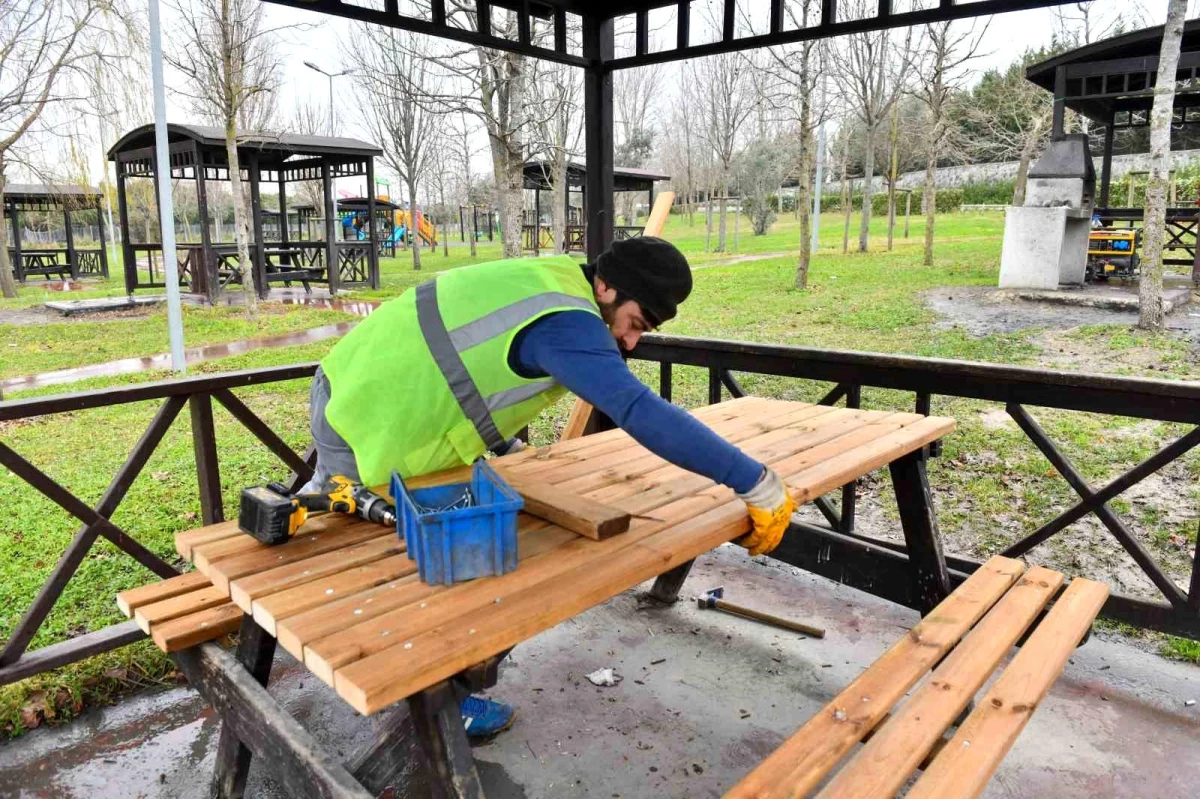 Esenyurt Belediyesi Parklarda Bakım ve Onarım Çalışmalarına Başladı