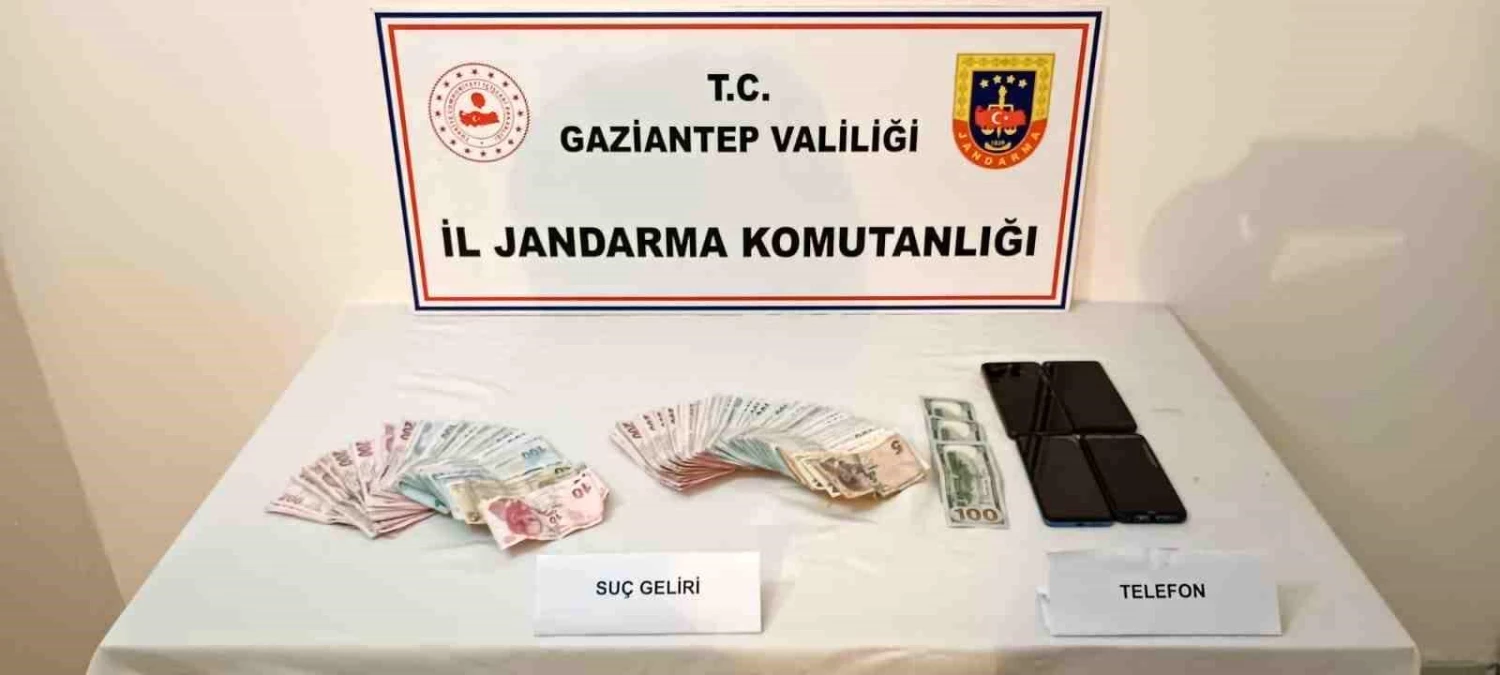 Gaziantep\'te Göçmen Kaçakçılığı Operasyonu: 4 Organizatör Gözaltına Alındı