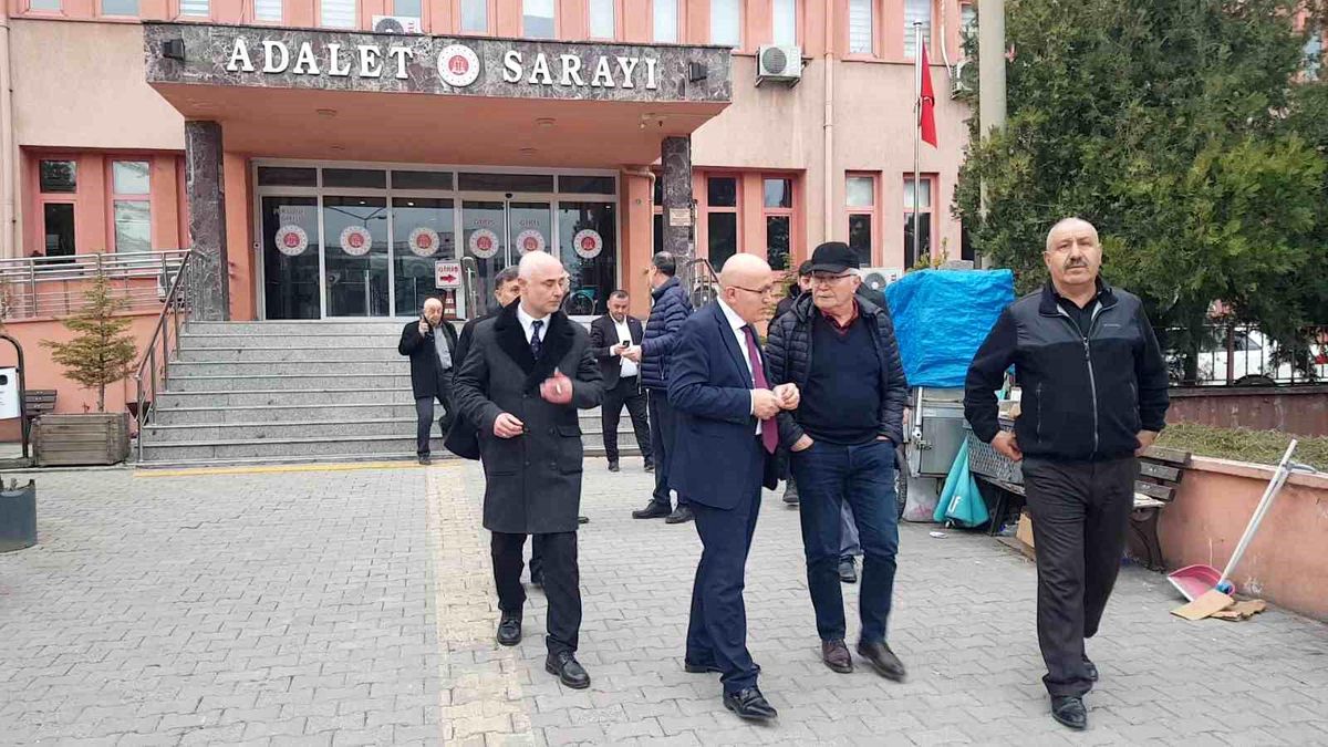 CHP Karabük\'te aday listesini teslim etti