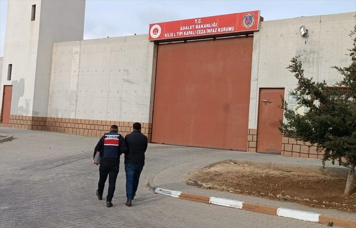 Kilis\'te hapis cezası bulunan 2 firari hükümlü yakalandı