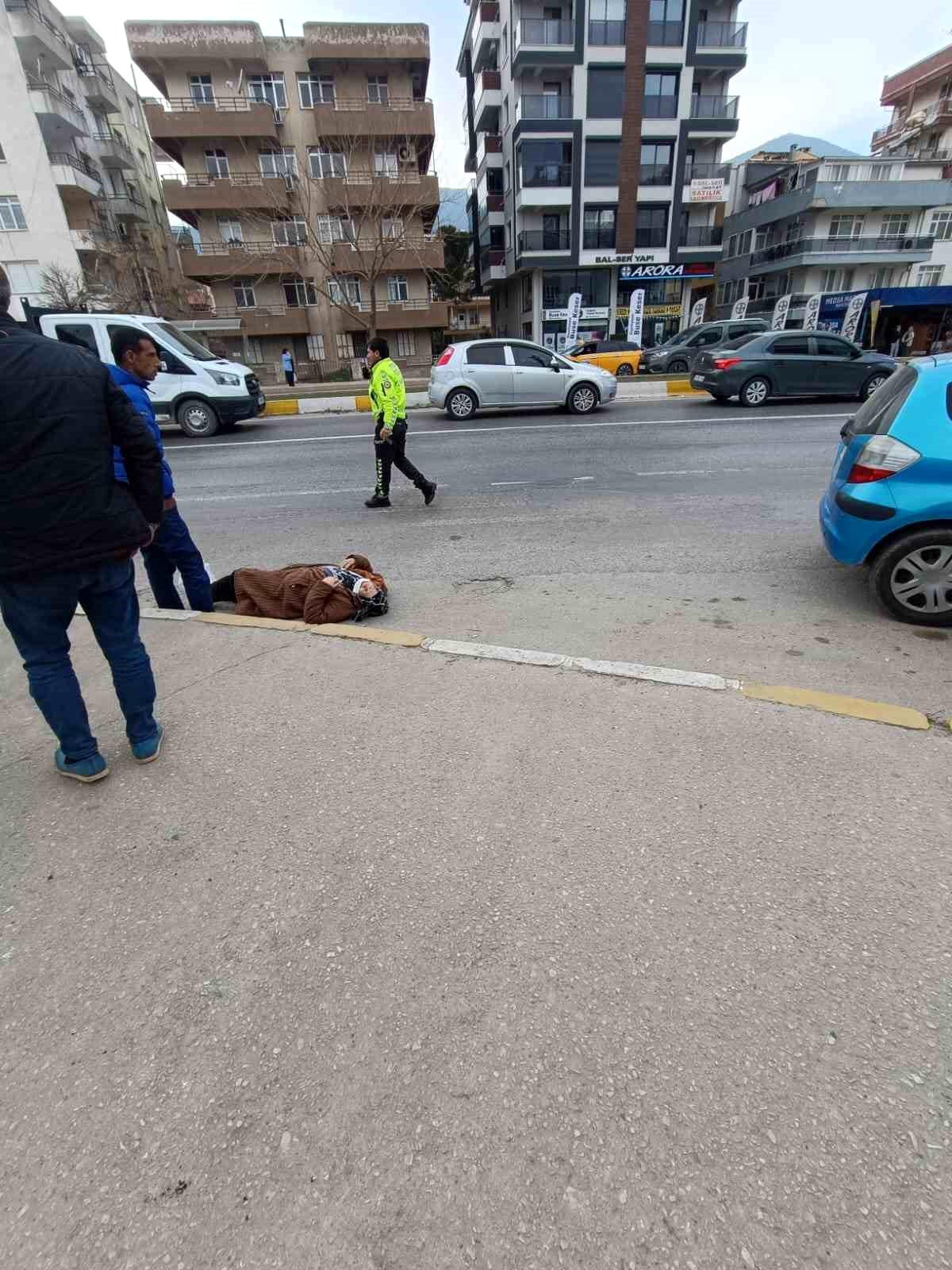Muğla\'da Otomobilin Çarptığı Yaşlı Kadın Yaralandı