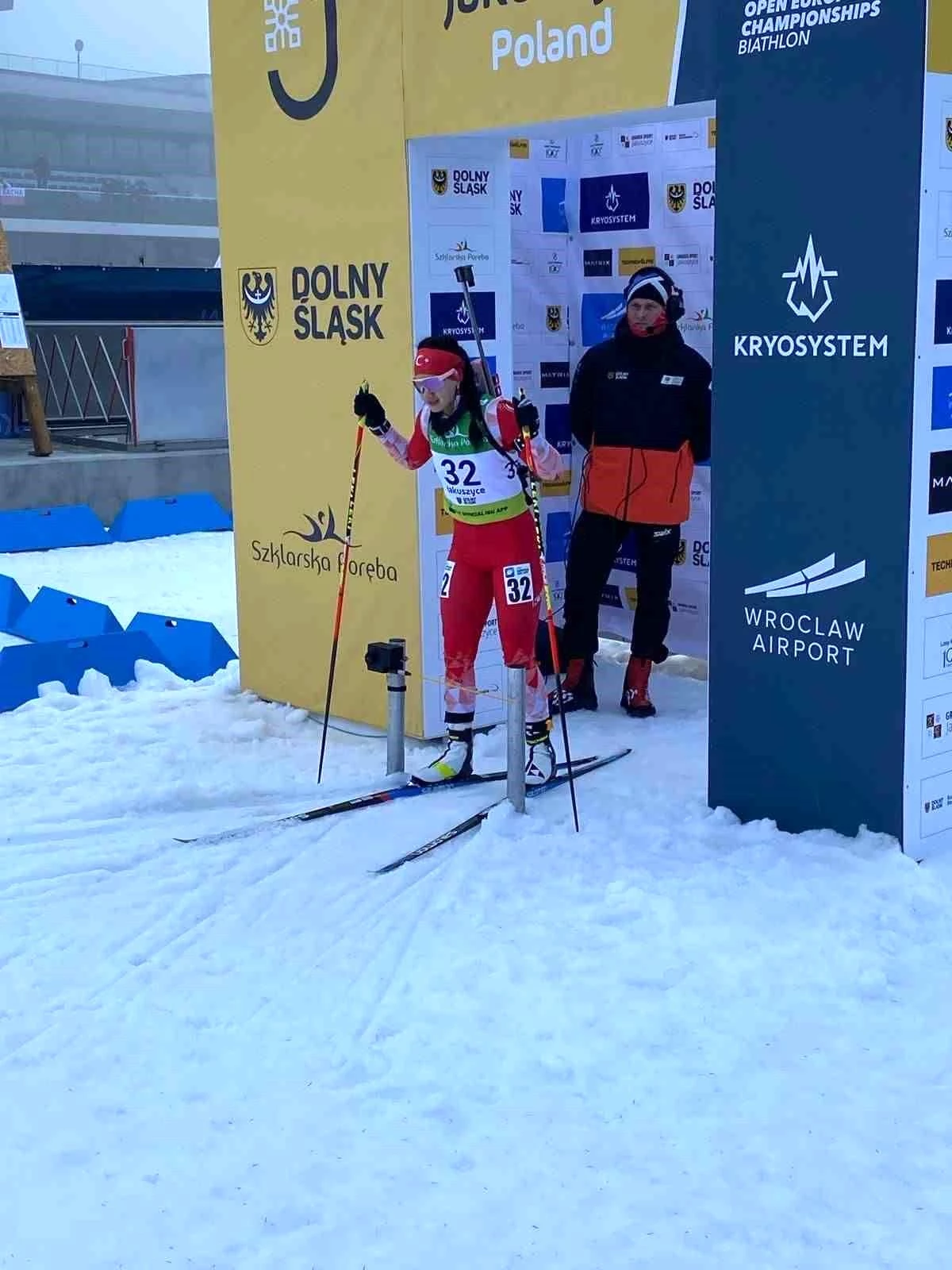 Niğdeli Milli Sporcu Ebru Tuncer, Kayak Türkiye Şampiyonası\'nda 2 Altın Madalya Kazandı