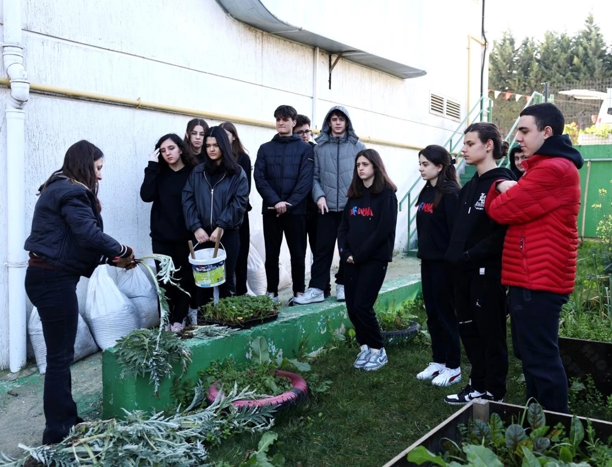 Nilüfer Belediyesi Öğrencileri Tarımla Buluşturdu