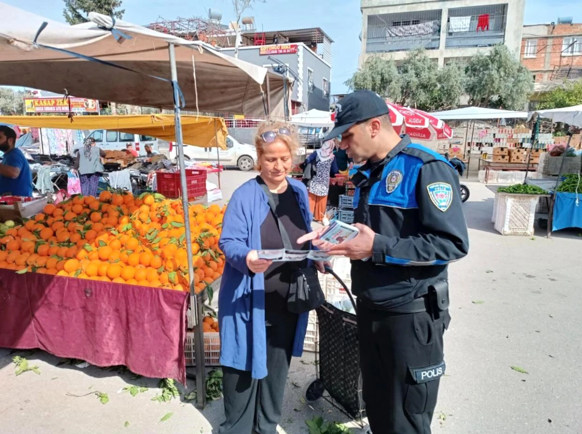 Adana\'da Polis Ekipleri Pazar Esnafını ve Vatandaşları Dolandırıcılık ve Hırsızlık Olaylarına Karşı Uyardı