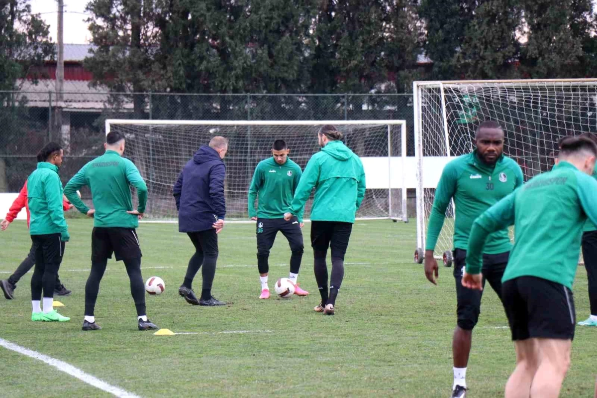 Sakaryaspor, Eyüpspor maçı hazırlıklarına antrenmanla devam etti