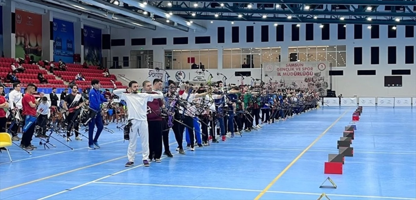 Salon Okçuluk Üniversiteler Türkiye Şampiyonası Samsun\'da Başladı